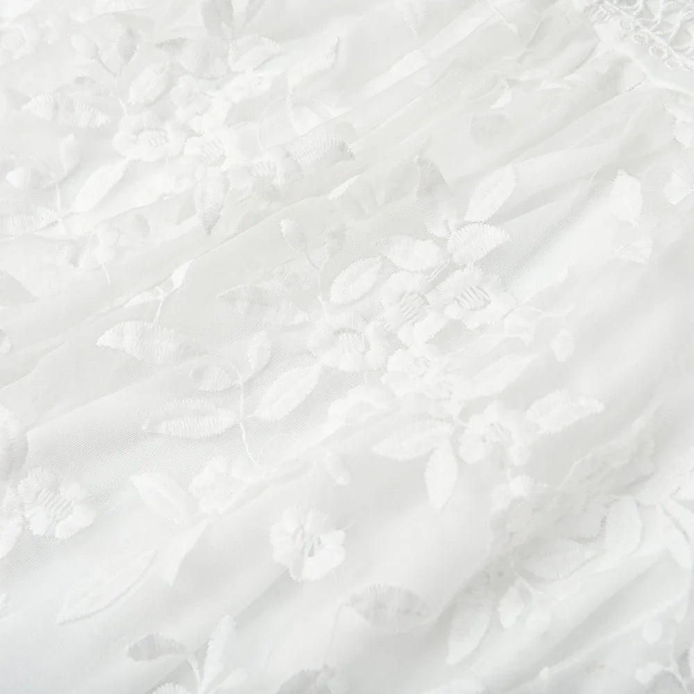 Bellona – Elegant Floral Lace Dress